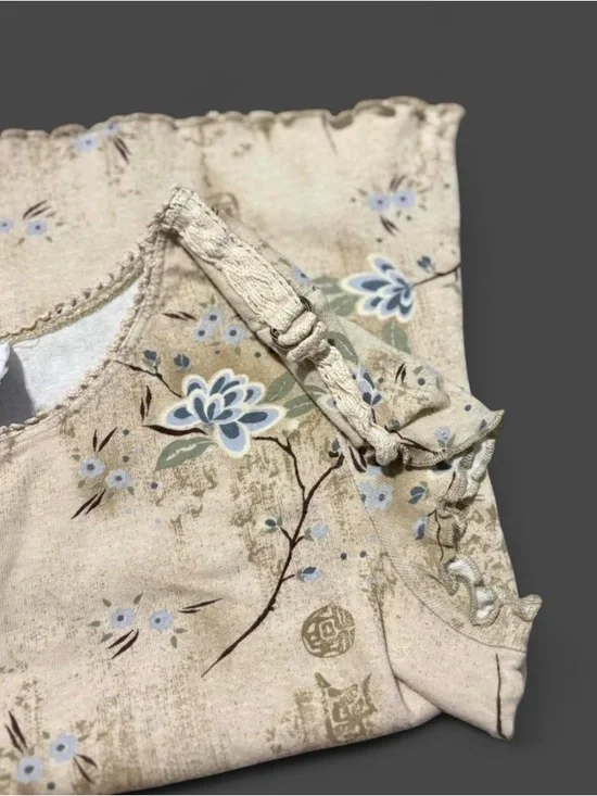 VTG Disorderly Conduct Y2K Floral Calligraphy Lettuce Edge Top - Picture 4 of 4